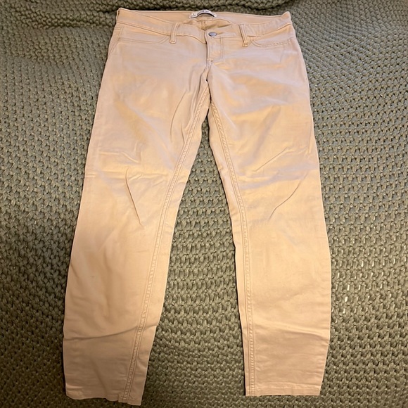 Hollister.. khaki low-rise jeggings. - Picture 1 of 3